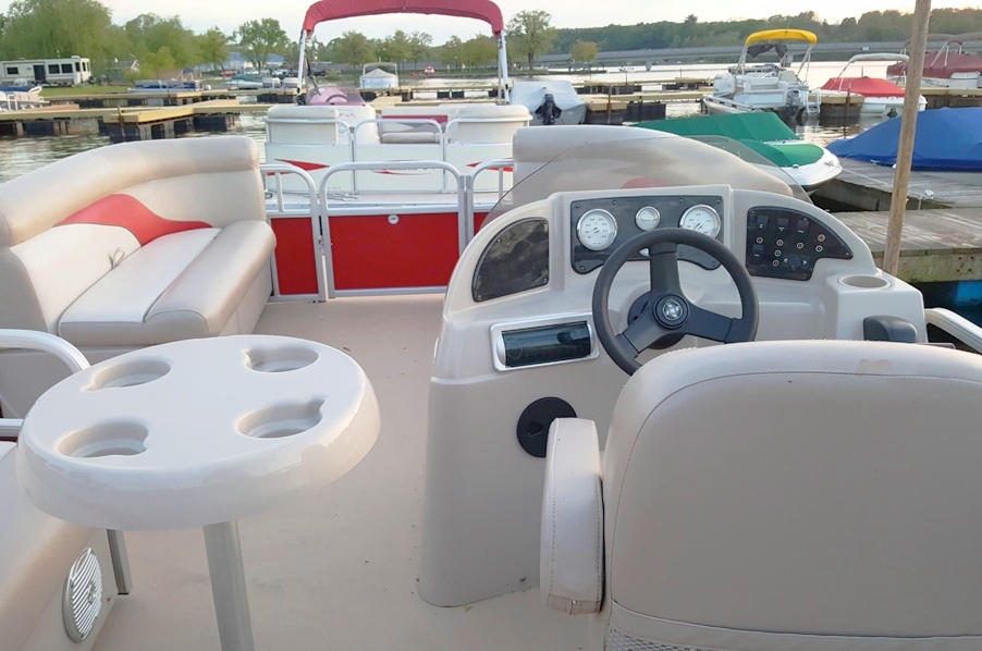 Reserve a Pontoon Salvi Aquatic